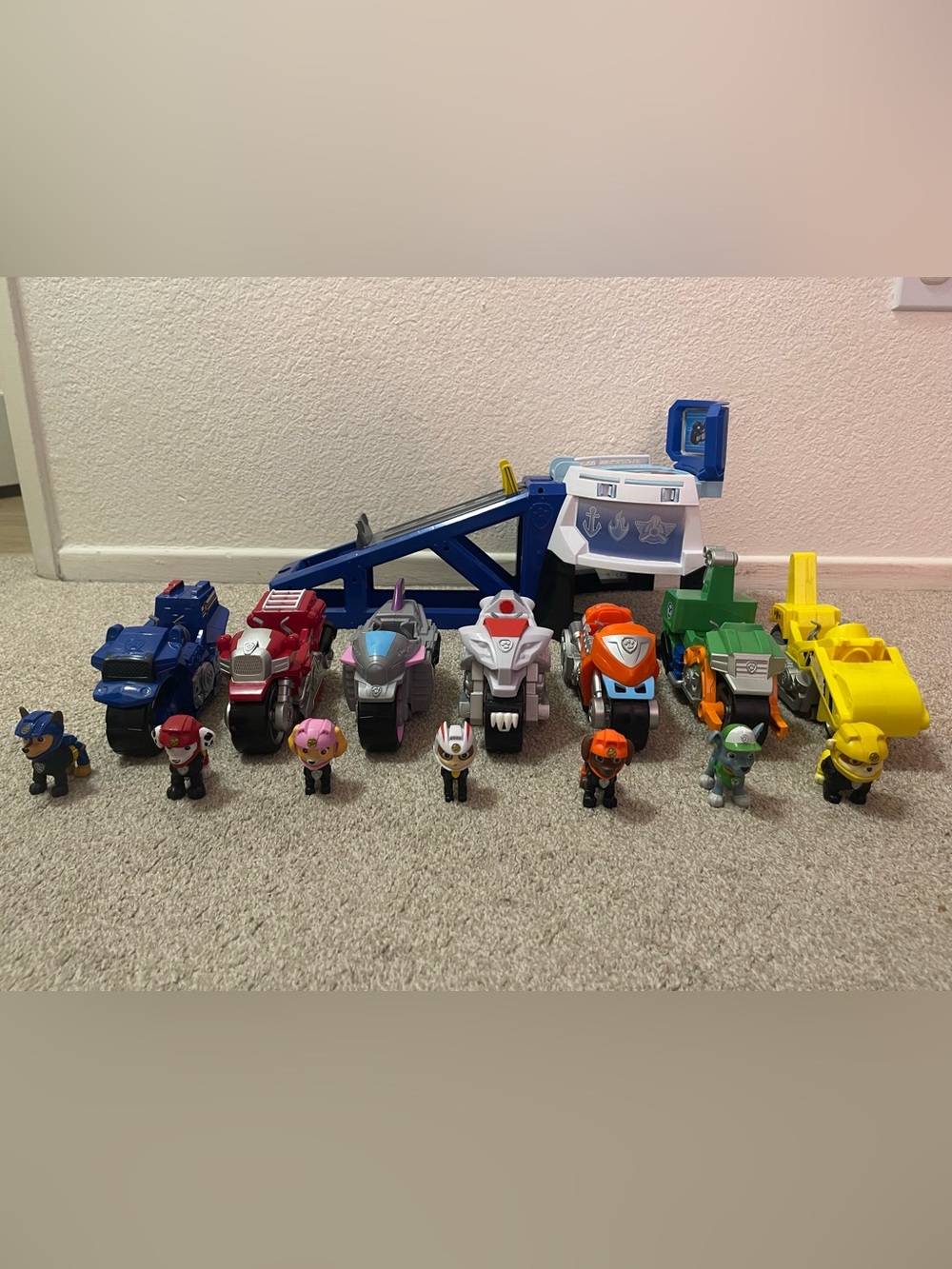 Paw Patrol Moto Pups Lot Including Wild Cat and Moto HQ